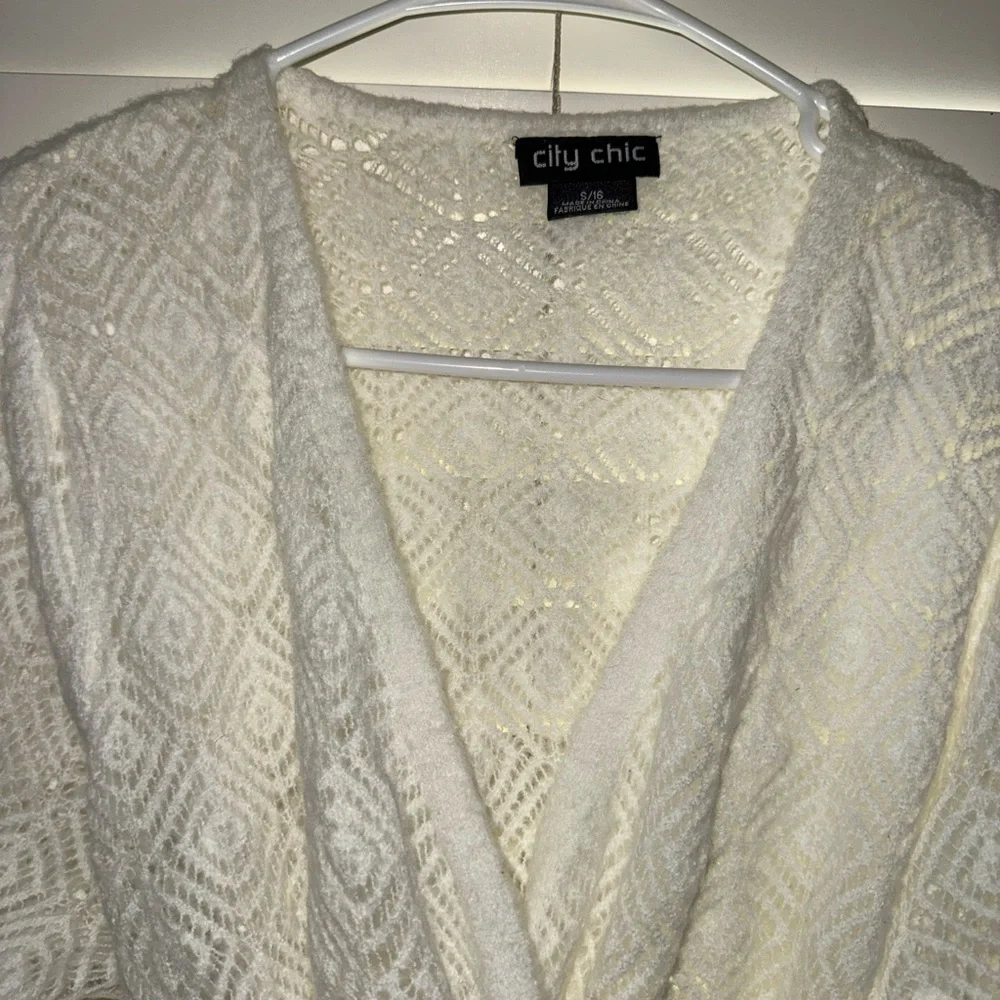 City Chic Cream Textured Wrap Robe - Picture 3 of 9